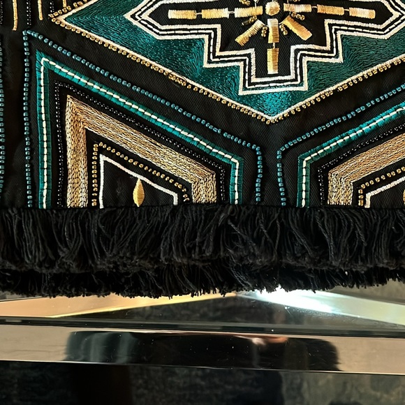 H&M size 8 printed short skirt with beaded appliqué - Picture 5 of 5